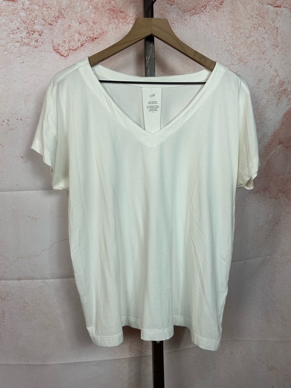 J. JILL v-neck pleat back tee size medium luxe supima short sleeve top t shirt